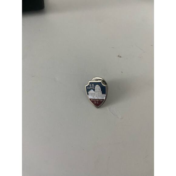 US capital lapel pin - Picture 2 of 5